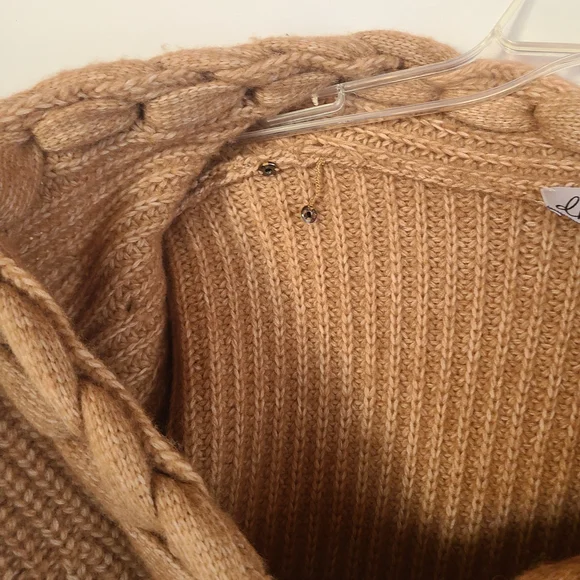 dh New York Braided V-Neck Cropped Sweater Tan Camel Ribbed Knit M/L - Picture 4 of 9